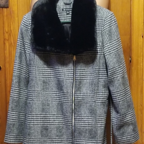 Houndstooth Coat - Picture 5 of 5